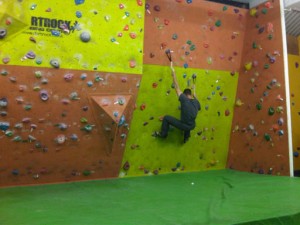 Endurance training for winter climbing using the dry tooling axes