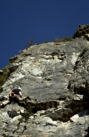 Starting the traverse on Inkermans Groove, Chudliegh.