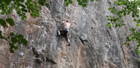 Chris Jones climbing "Barney Rubble"