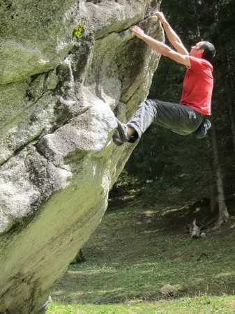 La Pierre d'Orthaz - Bouldering in the Chamonix Valley