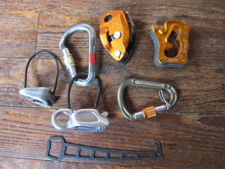 A few different belay devices: Standard, Black diamond reverso