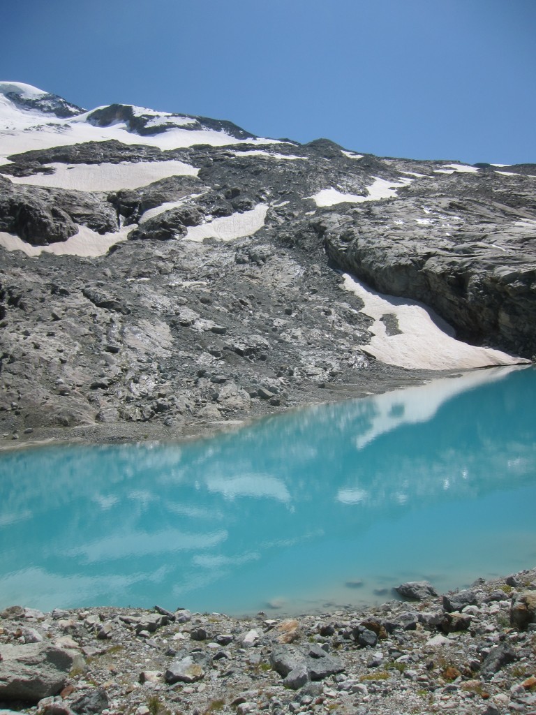 Glacial scenery on the approach to the Dent Blanche hut