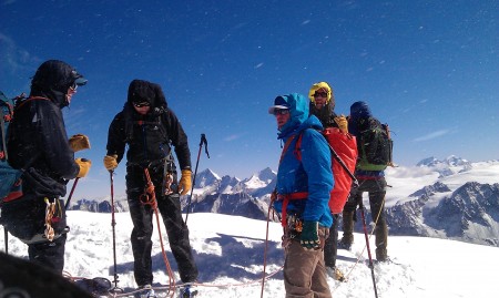 Windy on the summit of the Peigne