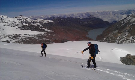 Descending the Peigne towards the Lac des Dix