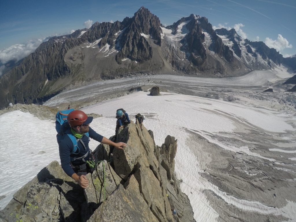 Ce week-end, un individu originaire des pays de l’Est a été interpellé par les militaires du peloton de gendarmerie de haute montagne de Chamonix suite à une opération conduite samedi et dimanche, avec le concours des gendarmes de la compagnie de Chamonix.