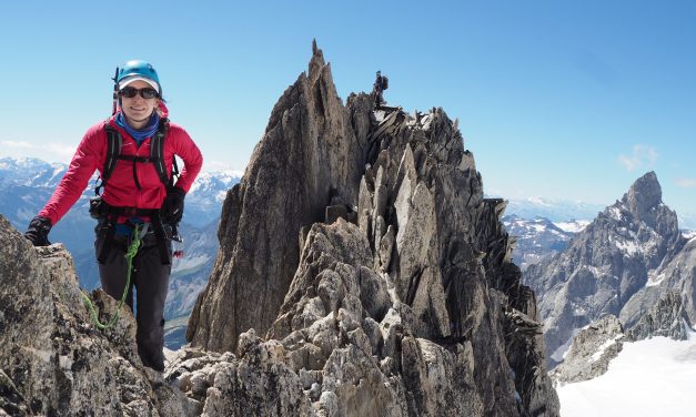Traverse – Aiguille d’Entreves AD-, III